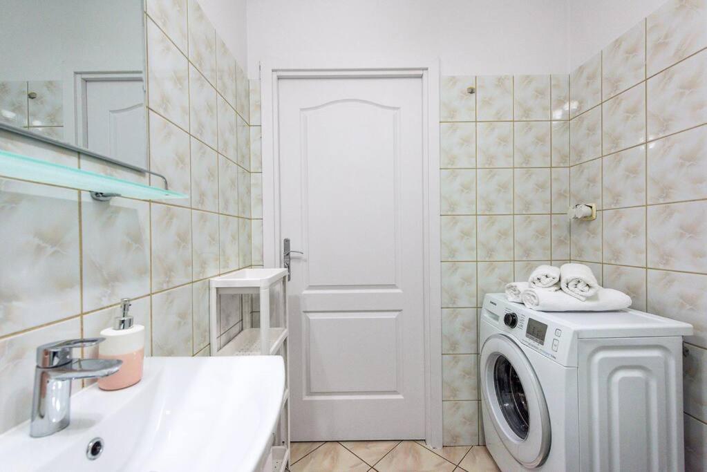 Ap. Olimpia 1 Pok. 2 Osoby, Downtown, Free Parking Apartment Krakow Exterior photo